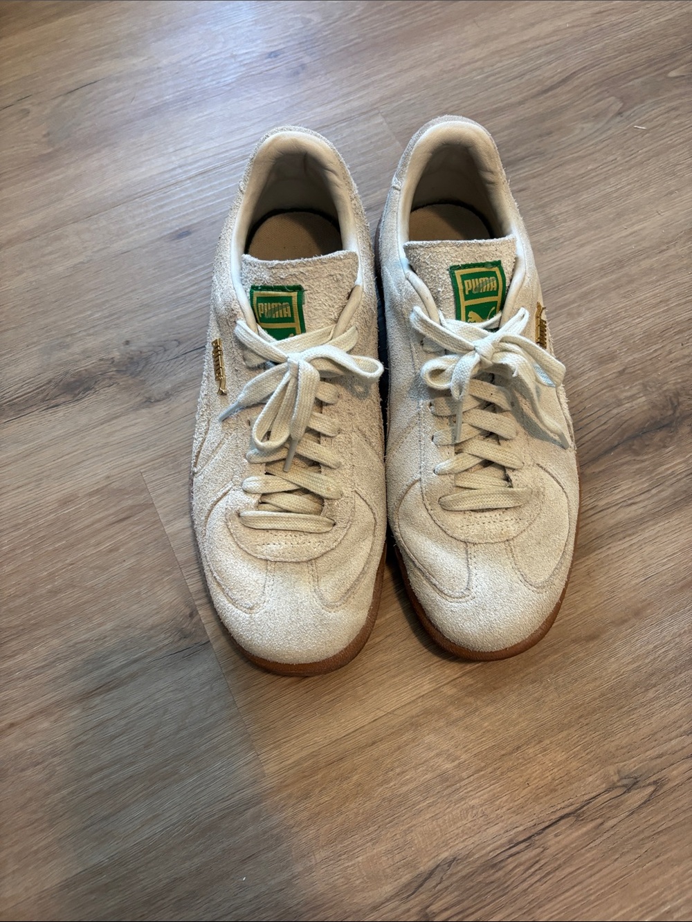 Puma Men’s Cream Suede Sneakers with Gum Sole